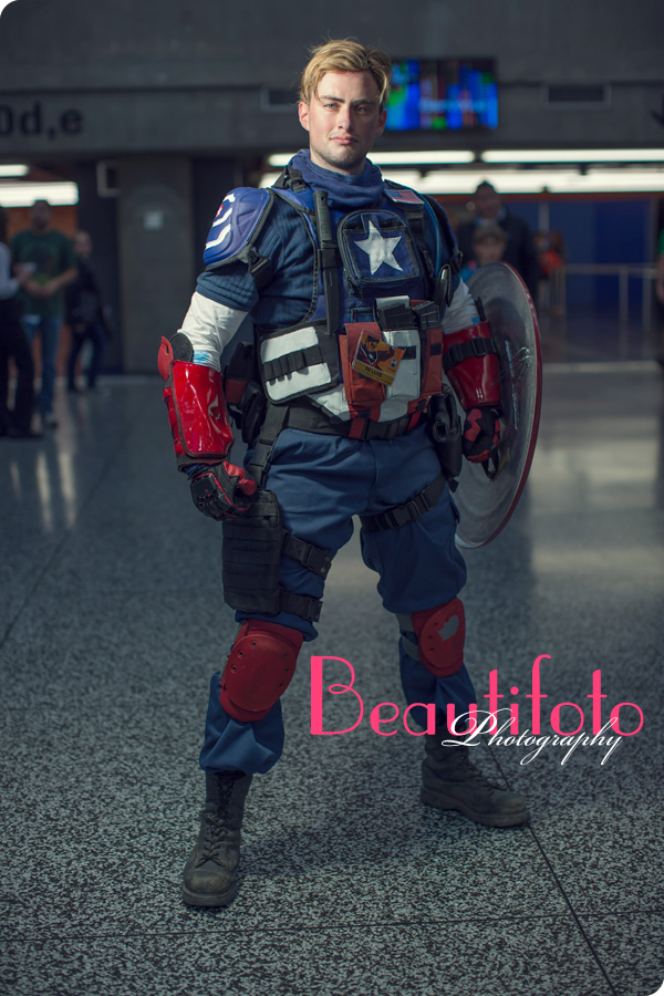 Captain America cosplay from the Montreal Comiccon 2013