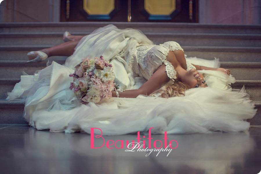 Fashion wedding photography by Beautifoto: bride on the stairs