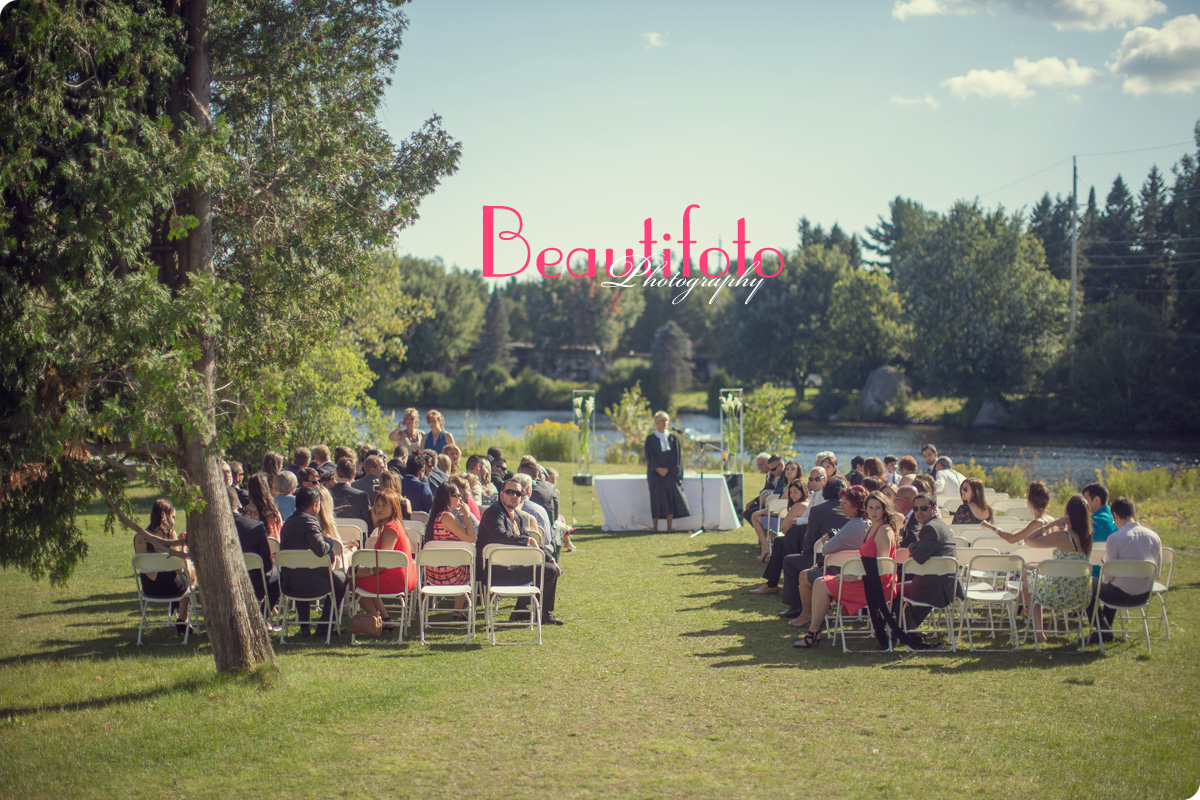Outdoors wedding ceremony at Esterel Suites, Spa et Lac by Beautifoto
