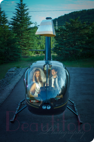 couple in a Héli-Tremblant helicopter in Mont-tremblant