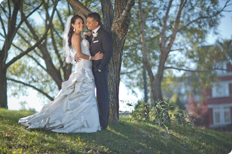 The brdie and groom in parc Marcel-Laurin in Ville Saint Laurent. Photo by Beautifoto Montreal wedding photographer.