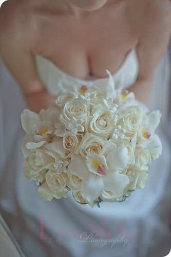 Artistic and original Bride's wedding bouquet. Photographed by Beautifoto.